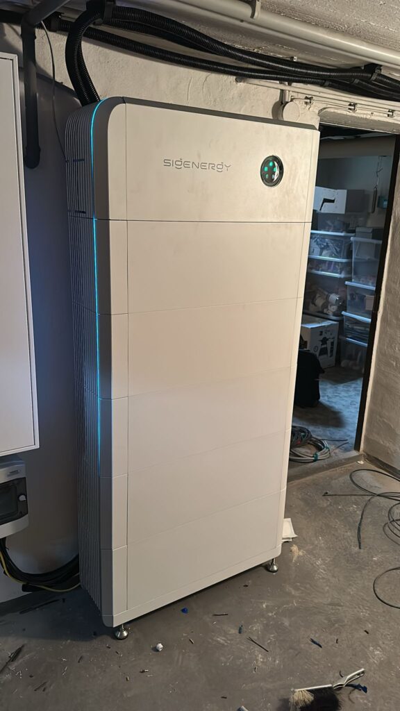 hybrydowa-instalacja-pv-z-magazynem-energii-24-36kwp-falownik